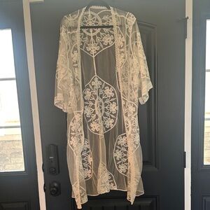 Elegant Lace Kimono Cardigan